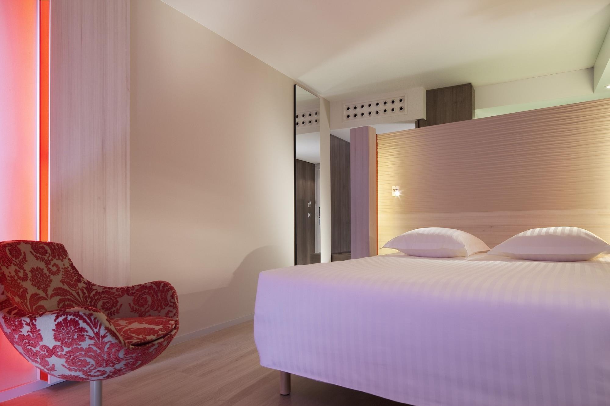 Oceania Clermont Ferrand Hotel Luaran gambar