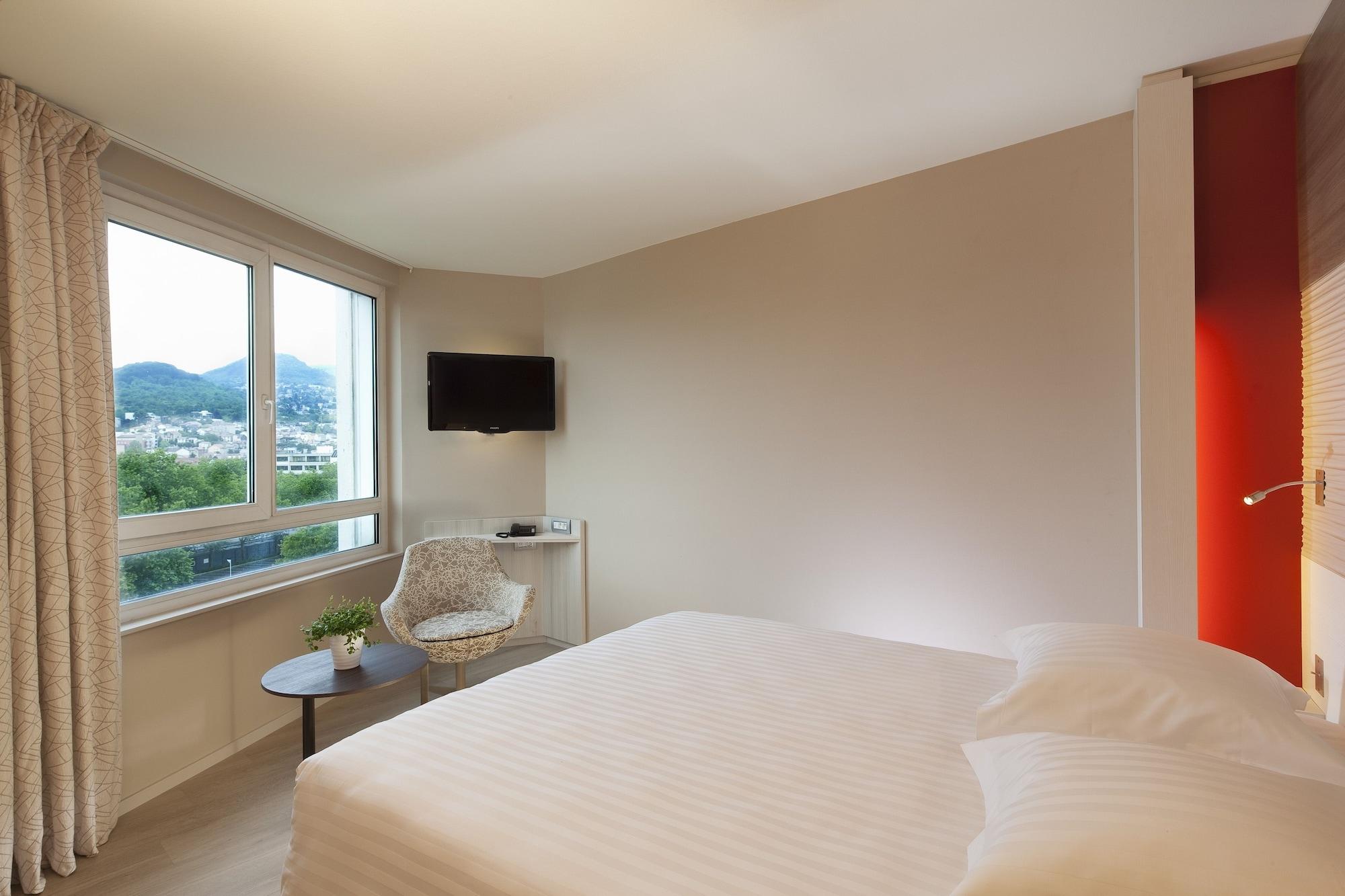 Oceania Clermont Ferrand Hotel Luaran gambar