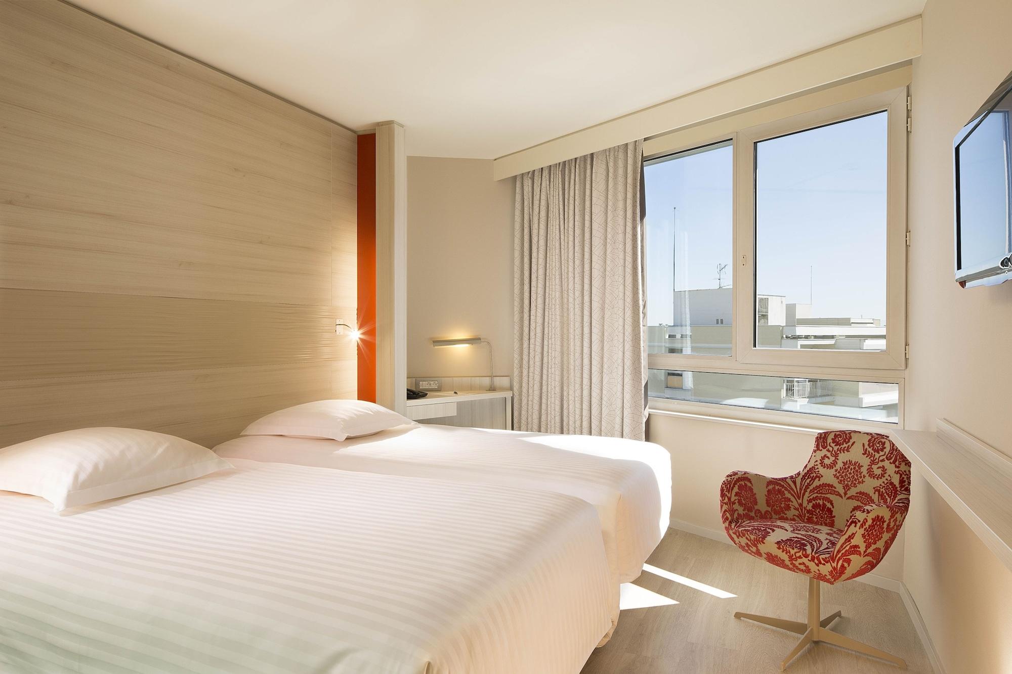 Oceania Clermont Ferrand Hotel Luaran gambar