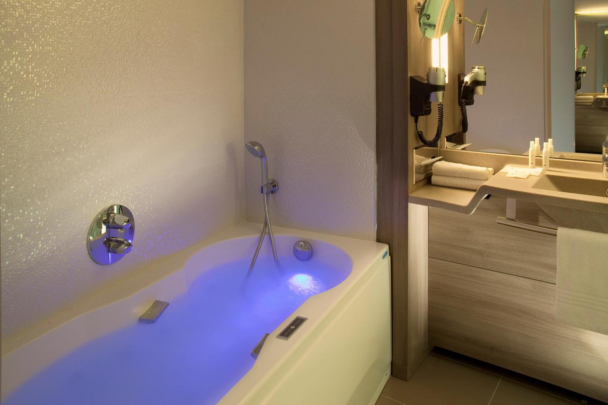 Oceania Clermont Ferrand Hotel Luaran gambar