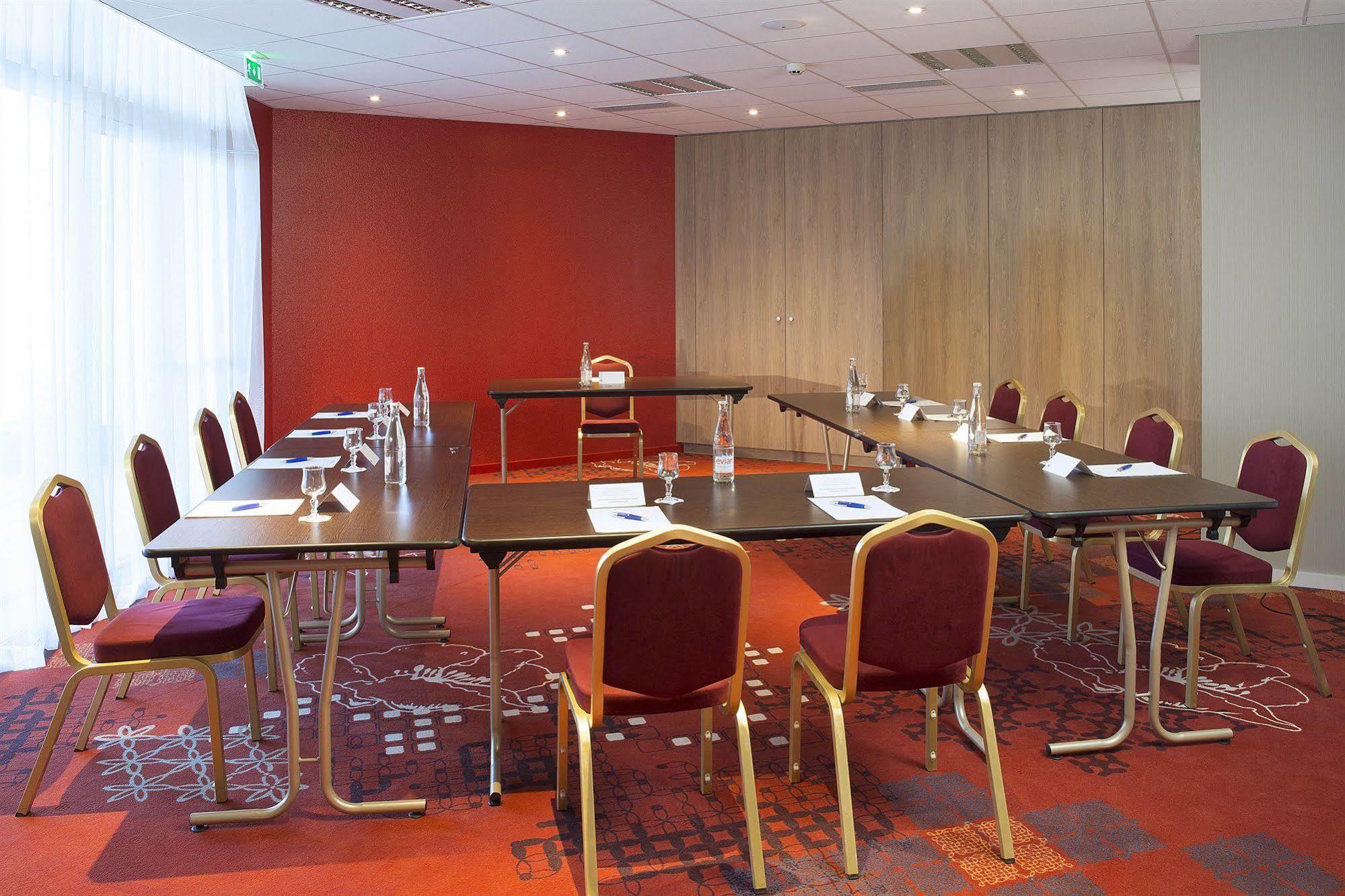 Oceania Clermont Ferrand Hotel Luaran gambar