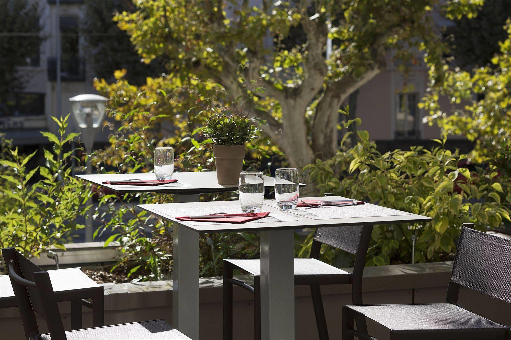 Oceania Clermont Ferrand Hotel Luaran gambar
